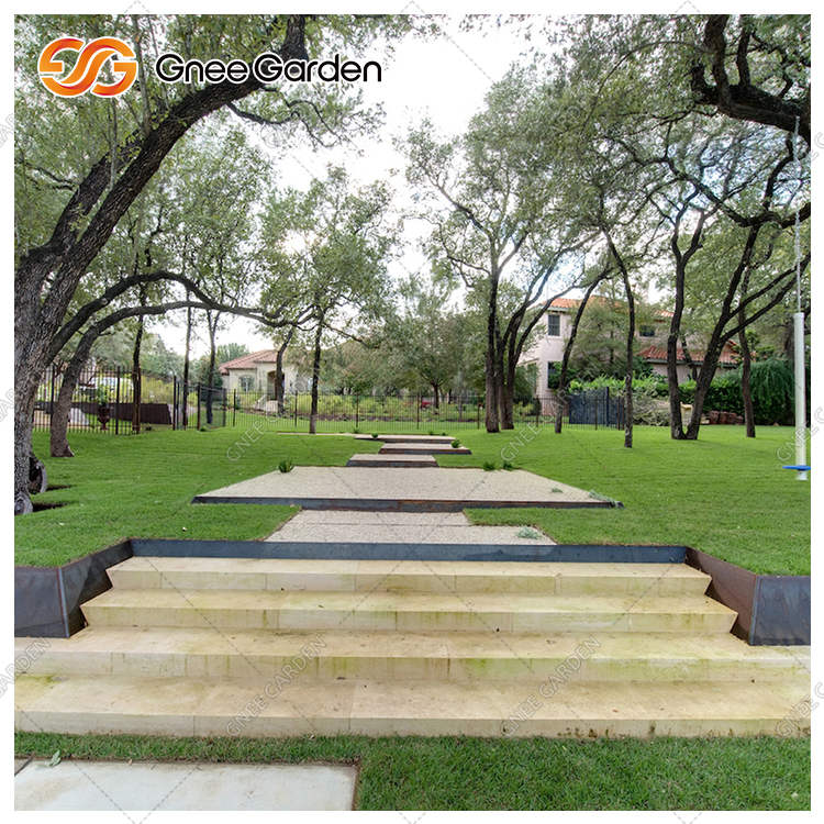 Ticari Binalar İçin Corten Merdivenler